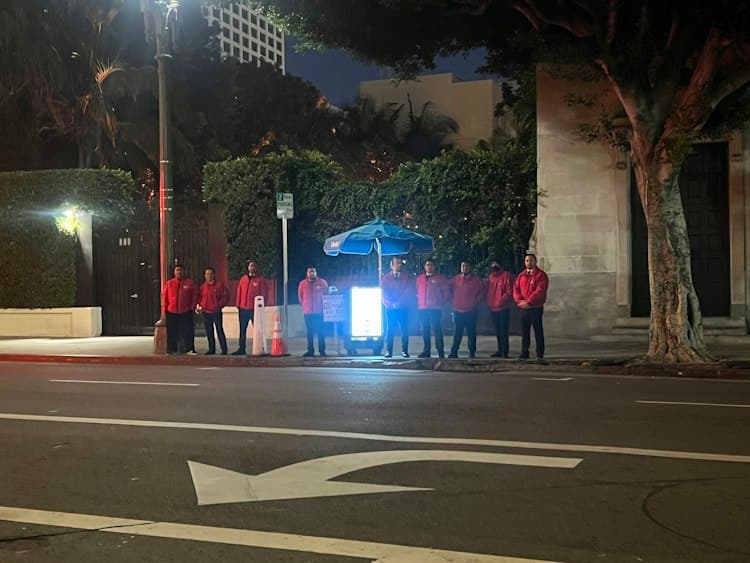 Commercial Valet (Savanna Rooftop)