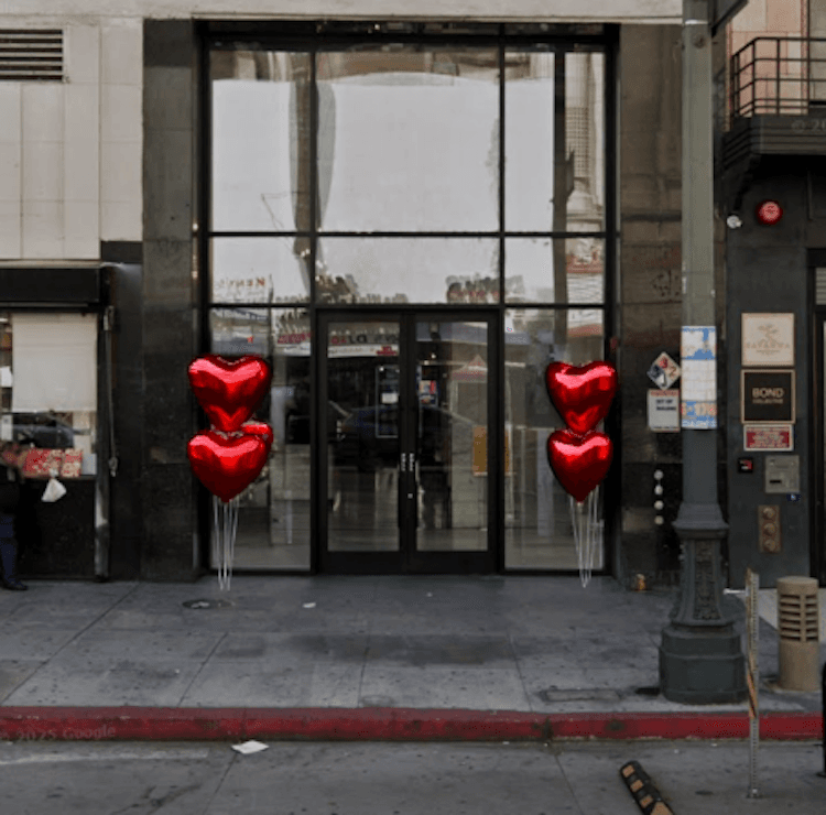 Jumbo Heart Balloon Bouquet