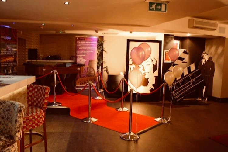 Hollywood Red Carpet Photo booth